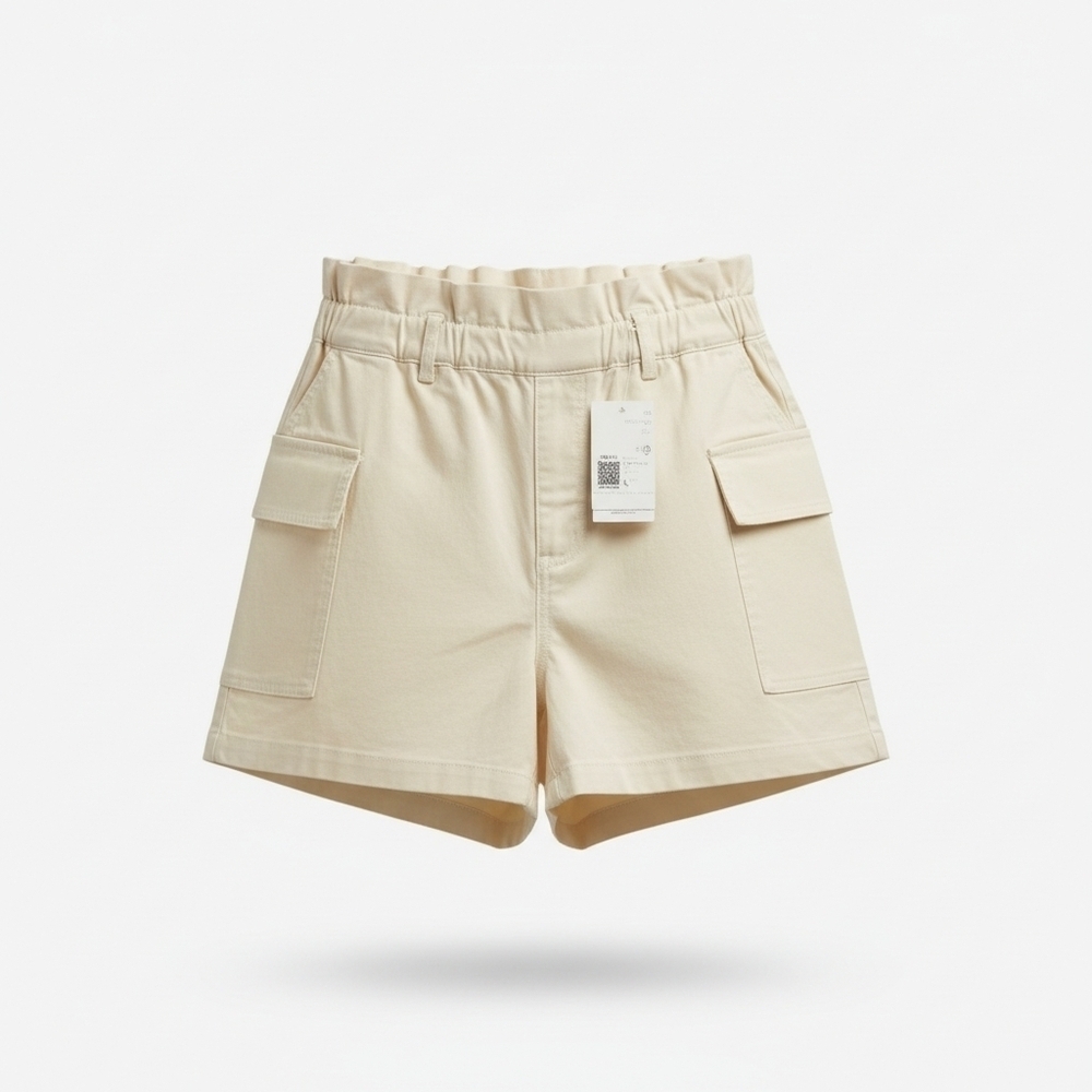 Forever 21 Women's Cream Shorts, Size Large NWT